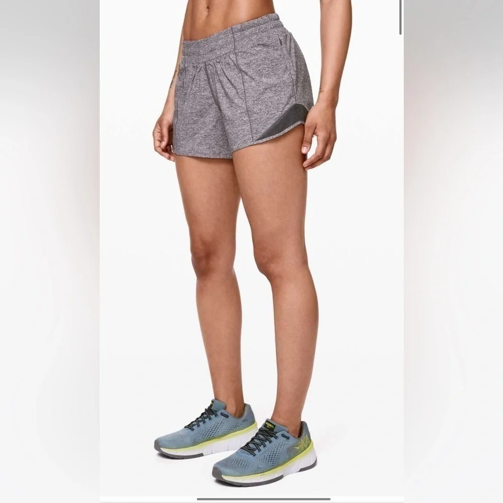 Lululemon Hotty Hot Short II  Heather Lux Multi Black / Heathered Black size 4